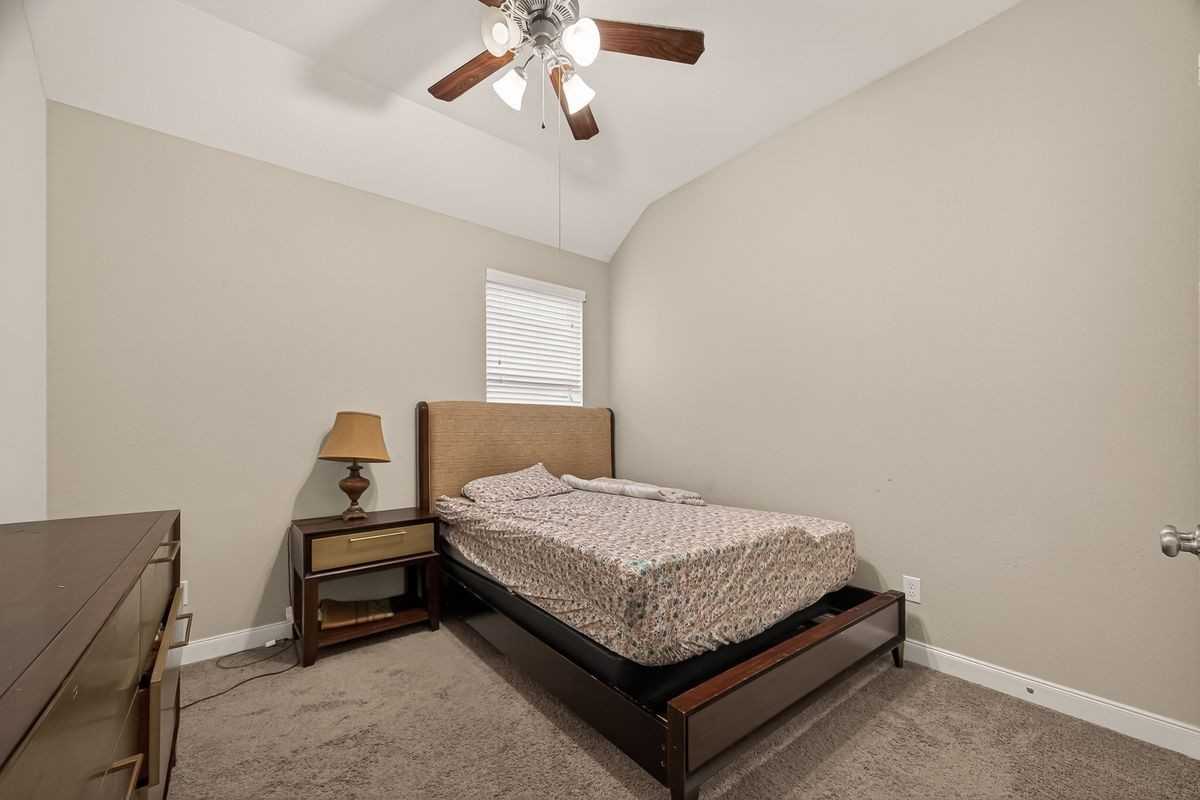 2209 Hidden Meadow Ln - Photo 5 of 19