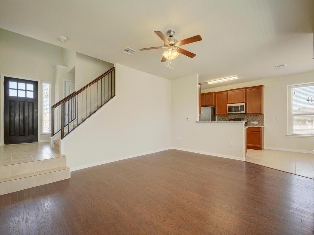 2015 Barker House Cv - Photo 3 of 5