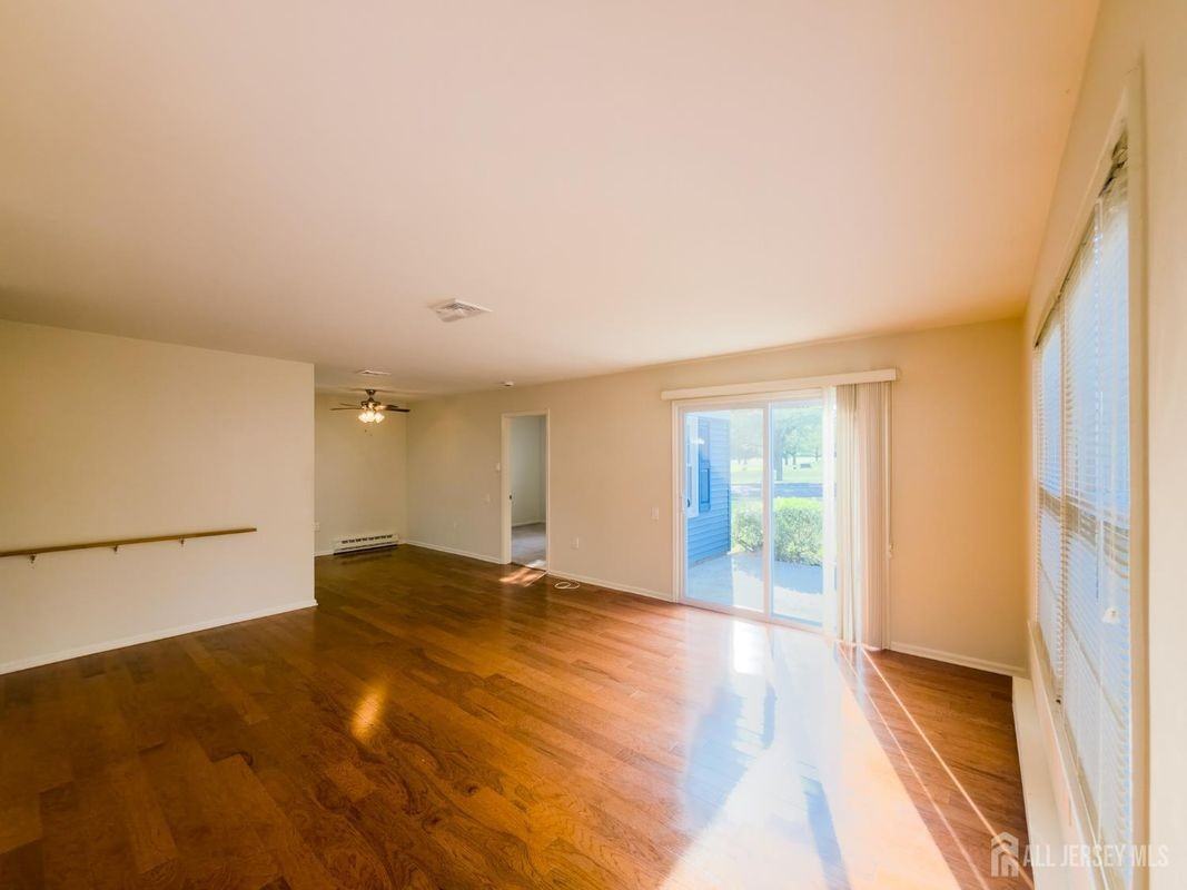 227 Manchester Ln - Photo 2 of 19