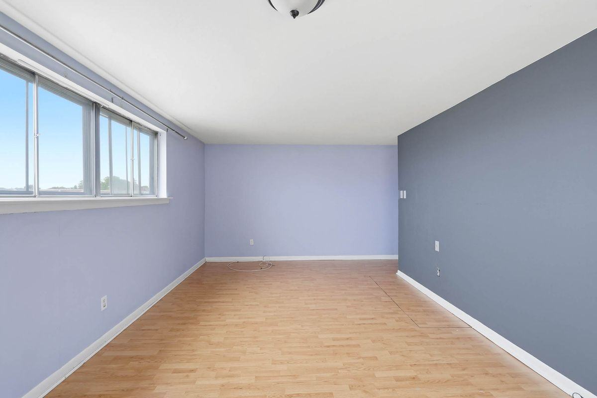 2217 Hoffnagle St - Photo 2 of 3