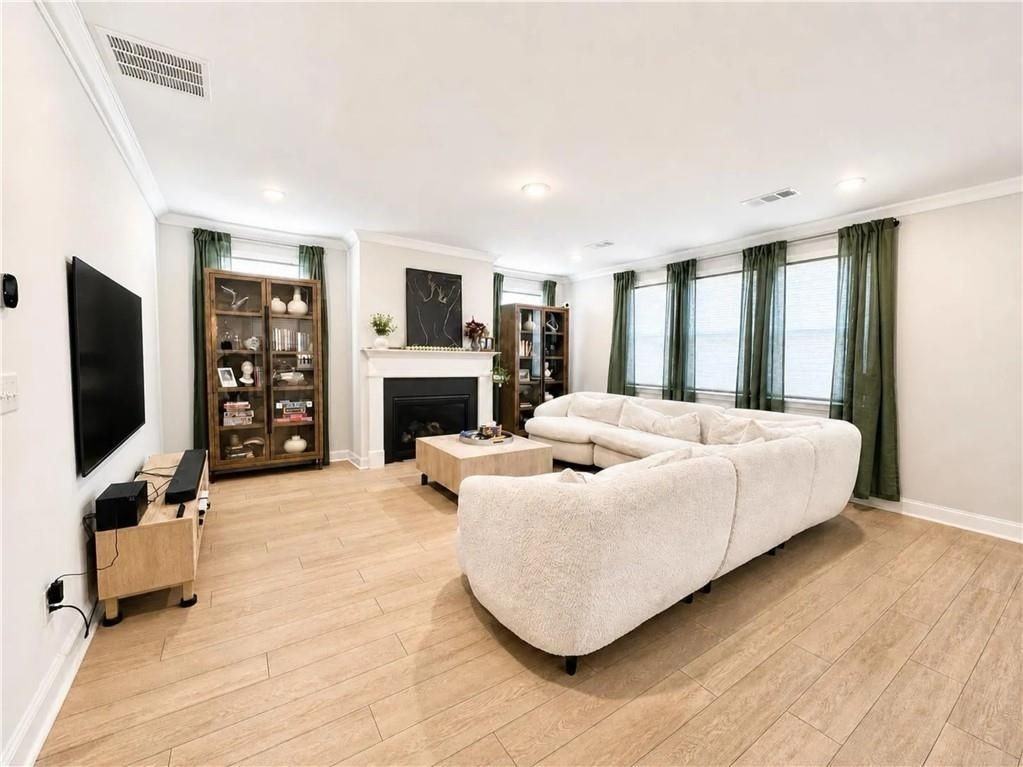 830 Elderberry Ct - Photo 3 of 30