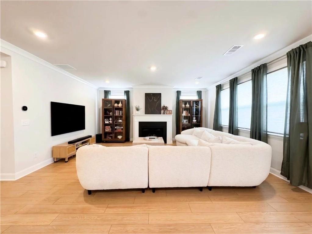 830 Elderberry Ct - Photo 4 of 30