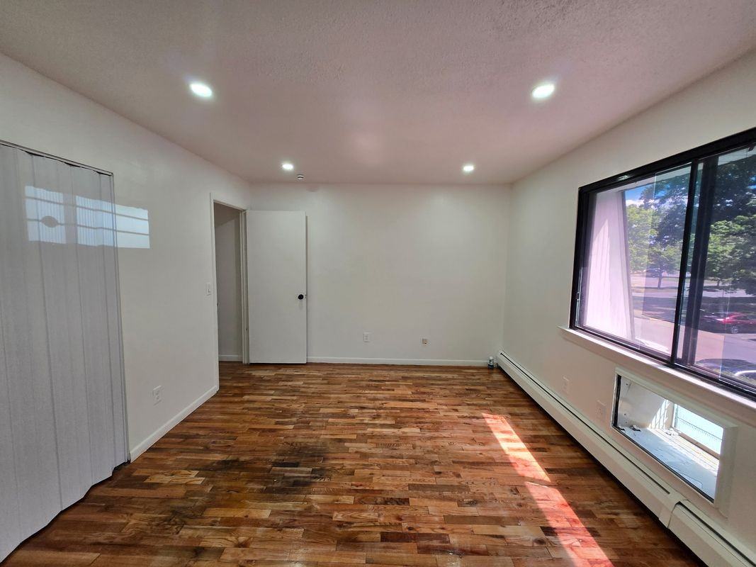 58 High Path Rd - Photo 2 of 11