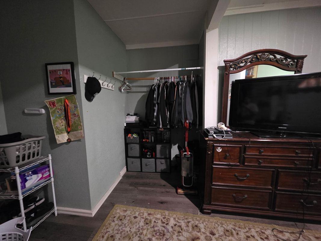 635 Hillcrest Ln - Photo 5 of 9