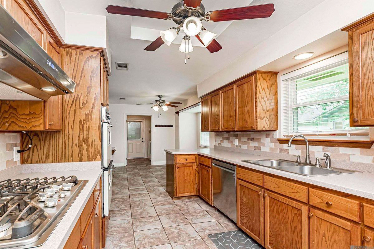 17247 Sharpsburg Ave - Photo 4 of 21