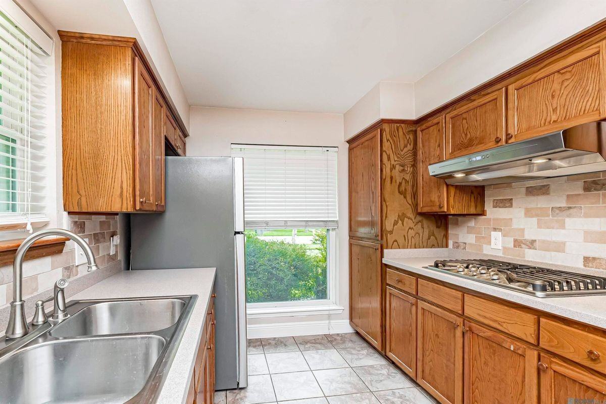 17247 Sharpsburg Ave - Photo 5 of 21