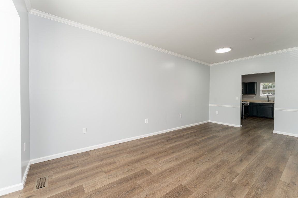 2383 Laconia Ct - Photo 4 of 35