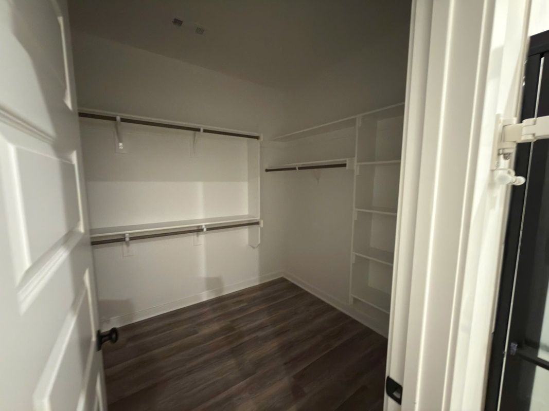 4225 Florentina Ave - Photo 3 of 5