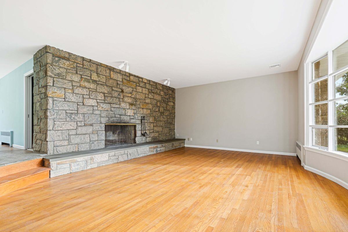 5 Paddock Rd - Photo 2 of 23