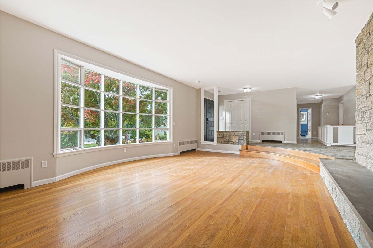 5 Paddock Rd - Photo 3 of 23