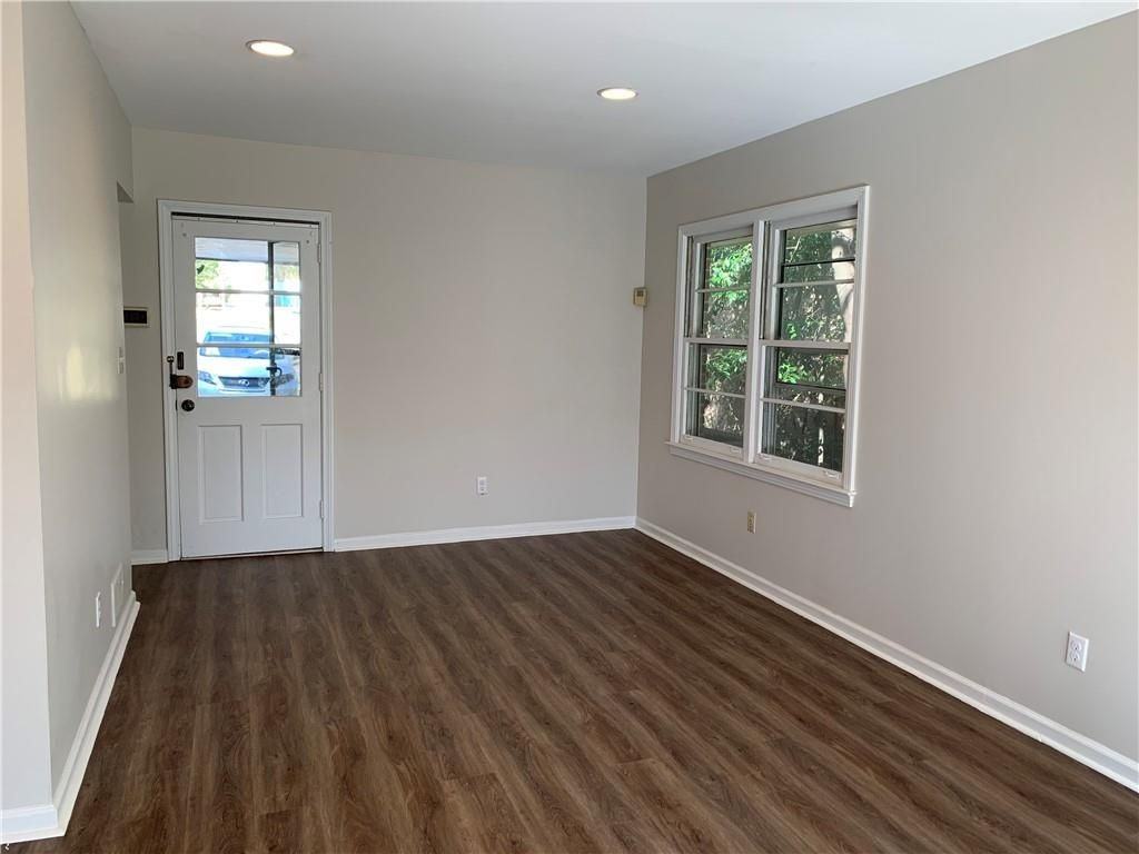 1203 Biltmore Dr Ne - Photo 3 of 17