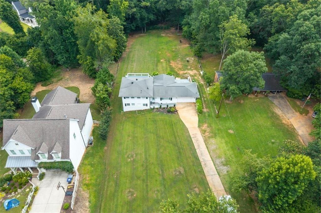 353 Westside Dr - Photo 2 of 37
