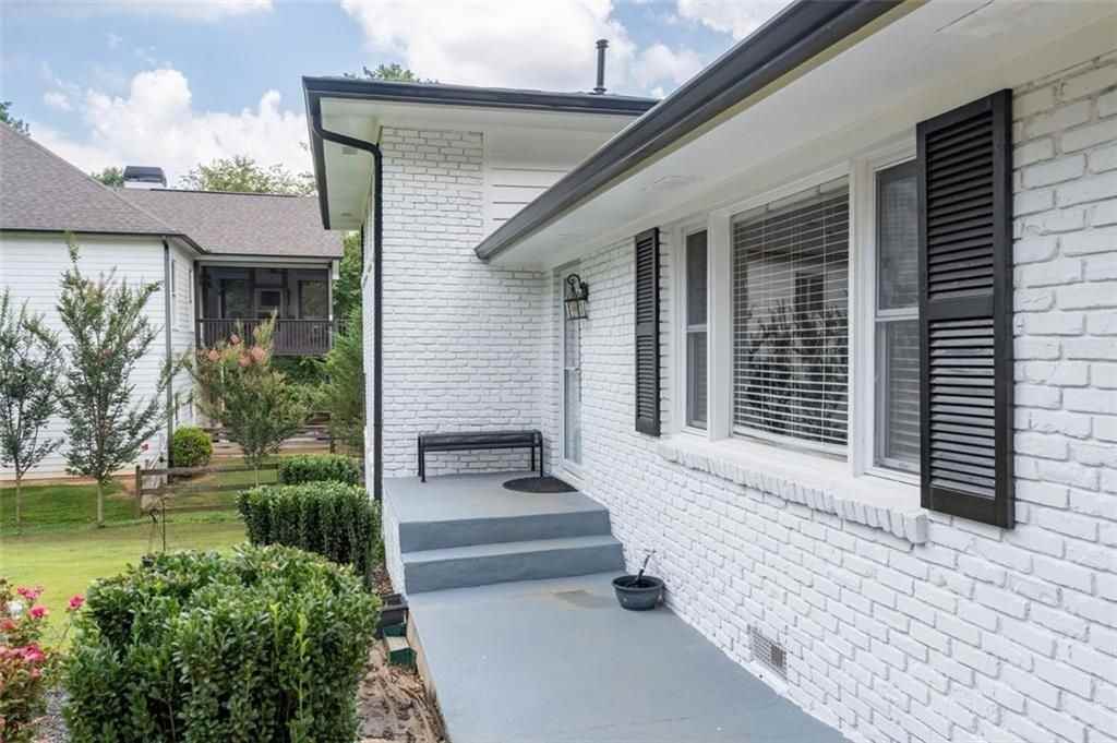 353 Westside Dr - Photo 3 of 37