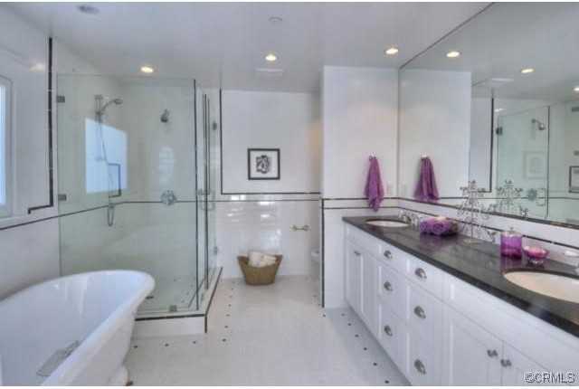 413 Emerald St - Photo 6 of 11