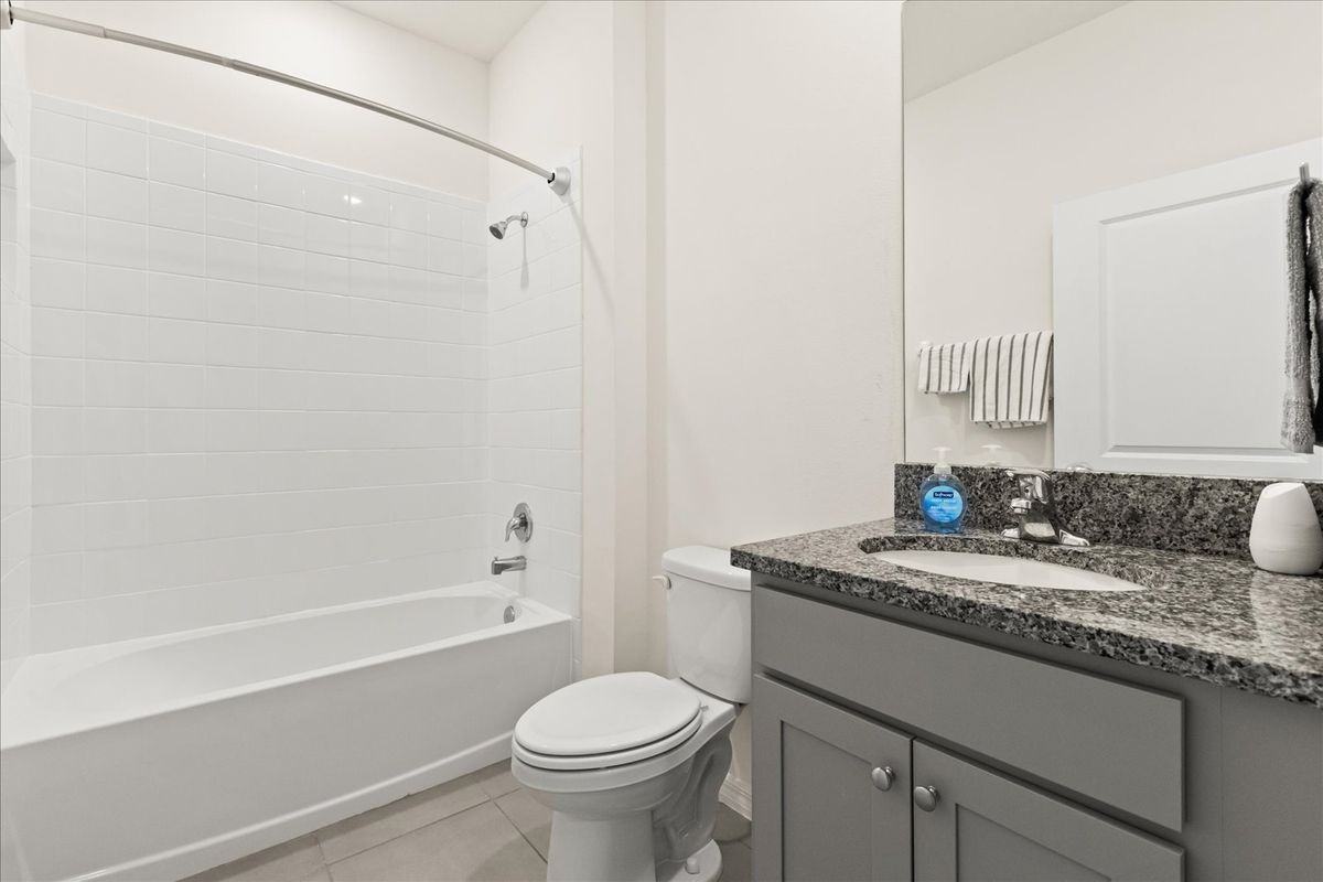 8104 Penrose Pl - Photo 7 of 19
