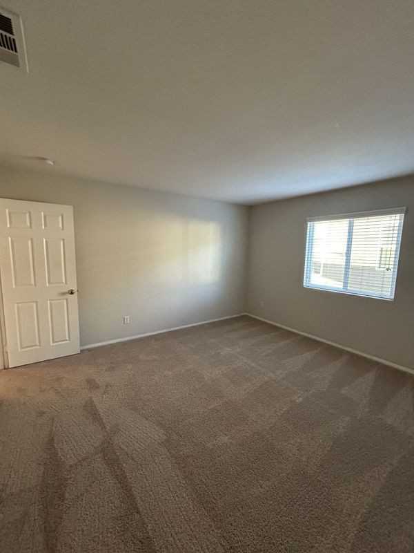7572 Corona Valley Ave - Photo 3 of 37