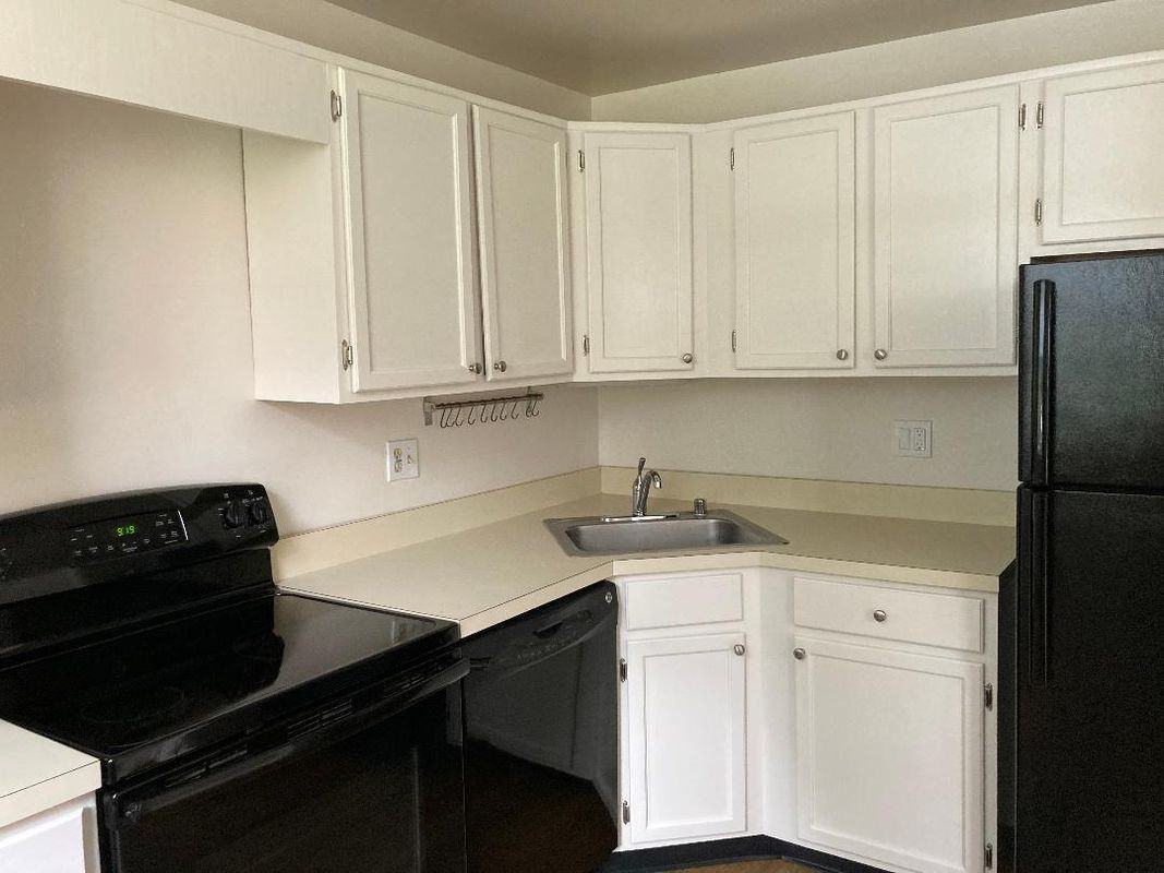 1813 Key Blvd ##536 - Photo 2 of 3