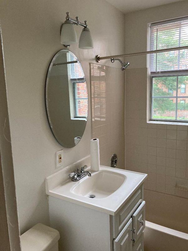 1813 Key Blvd ##536 - Photo 3 of 3