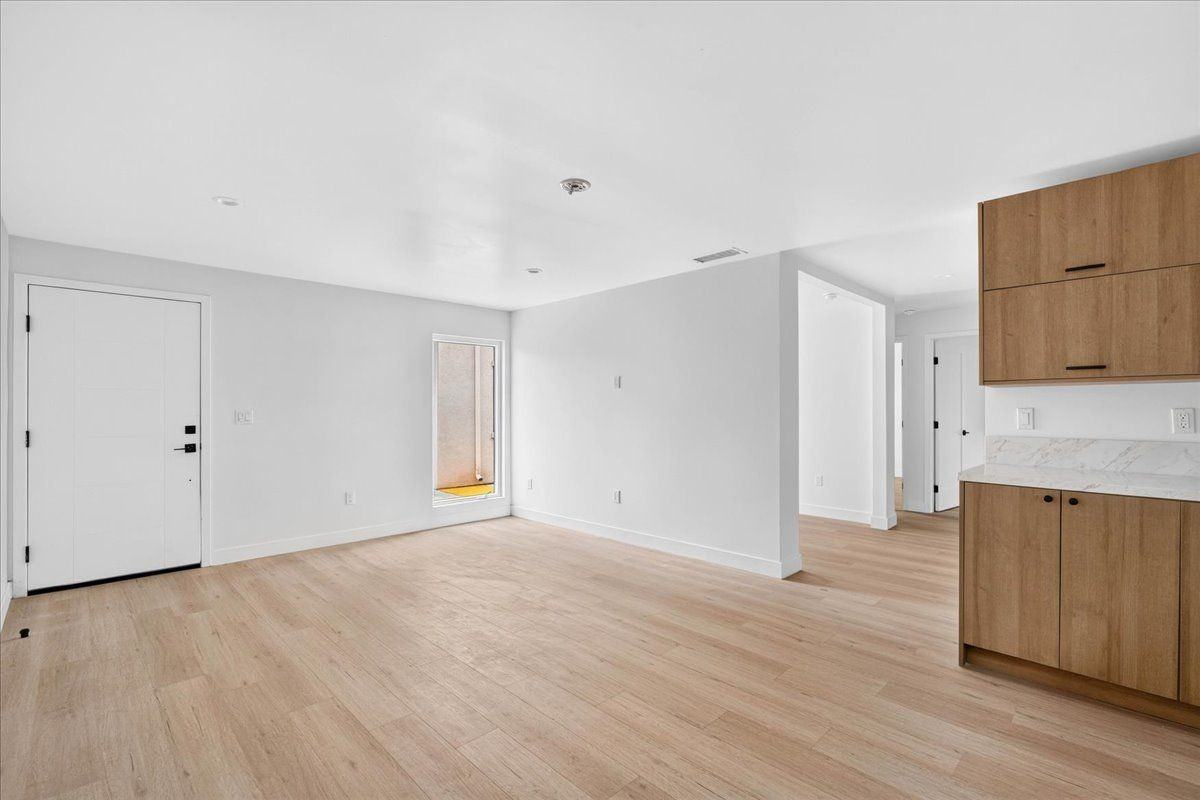270 W 11th St ##1 - Photo 6 of 14
