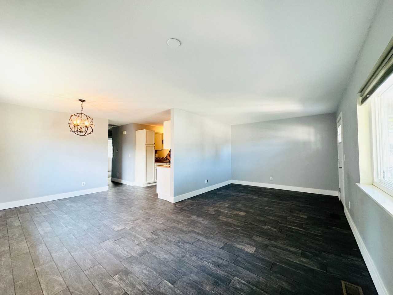 65 Chestnut St - Photo 3 of 19