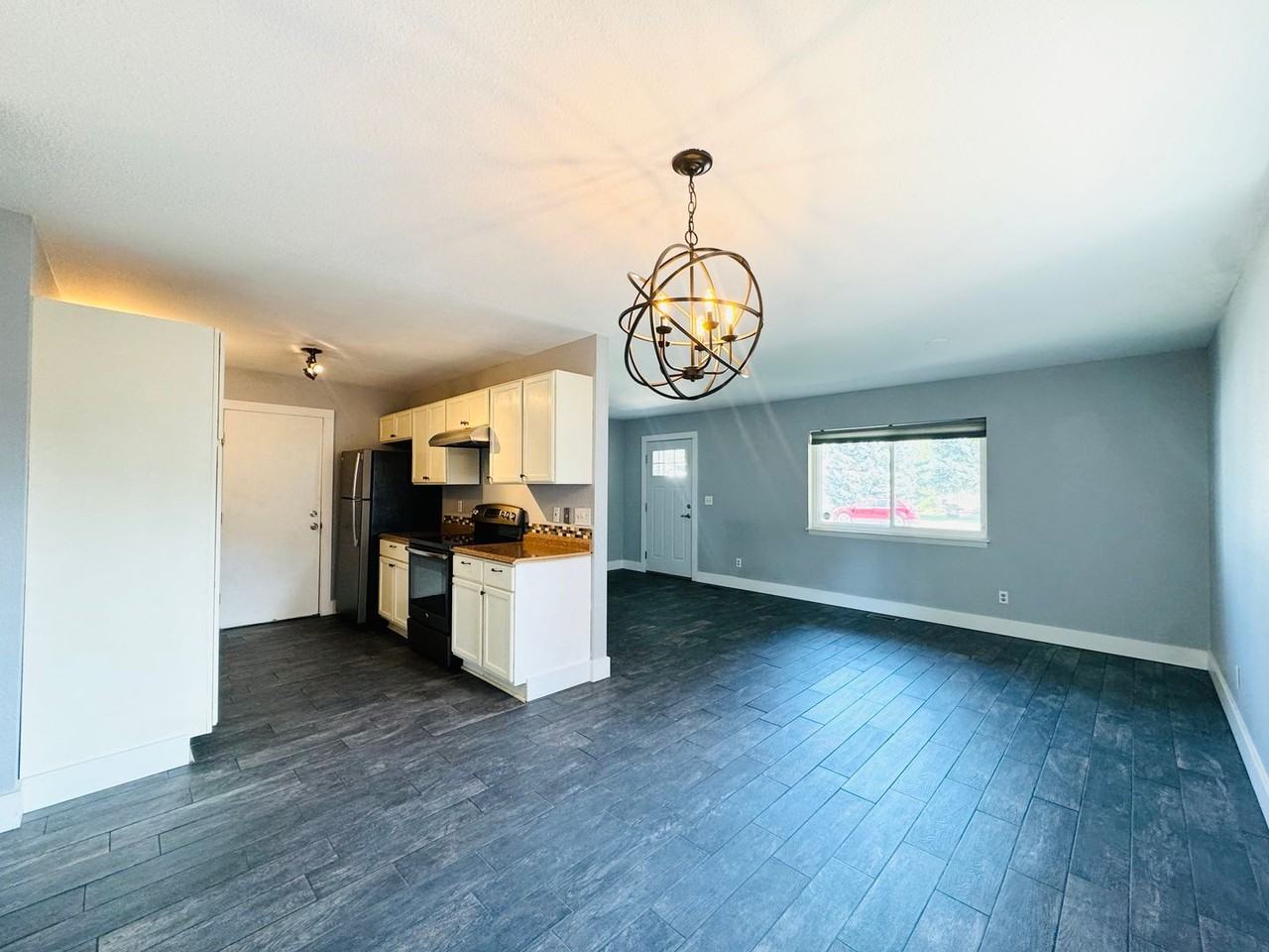 65 Chestnut St - Photo 4 of 19