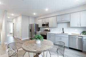 featured image of 2363 E 18th St