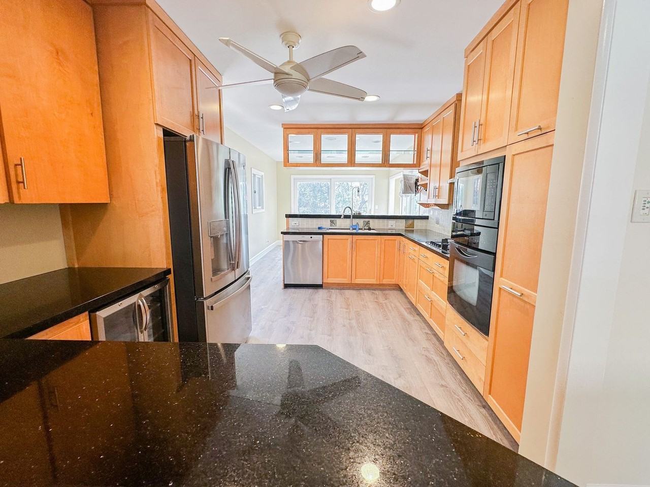 1236 10th St - Photo 4 of 20