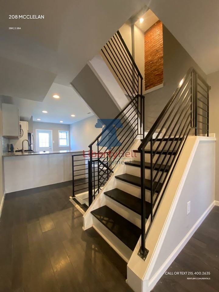 208 Mcclellan St - Photo 2 of 17