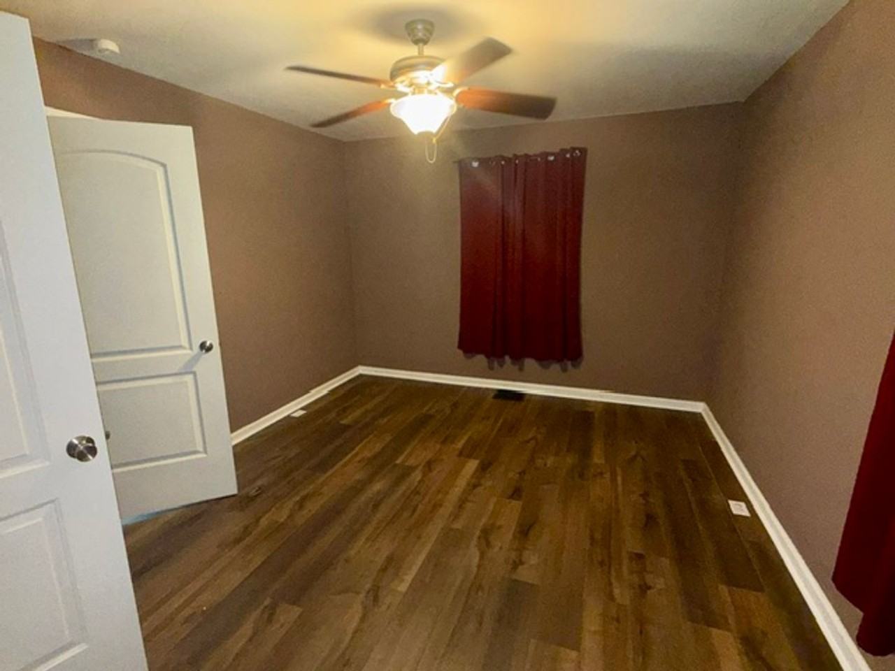 914 Birch St - Photo 6 of 17