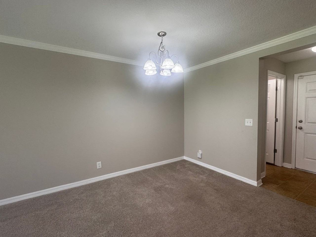 4580 Limerick Dr - Photo 5 of 34