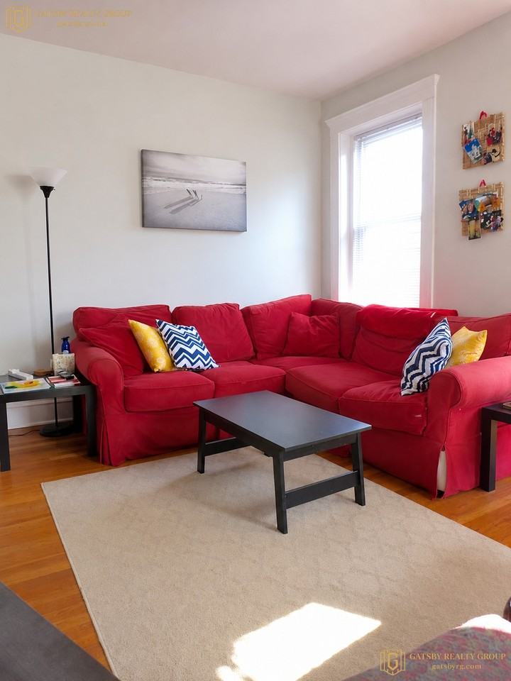 183 Strathmore Rd #3 - Photo 2 of 12