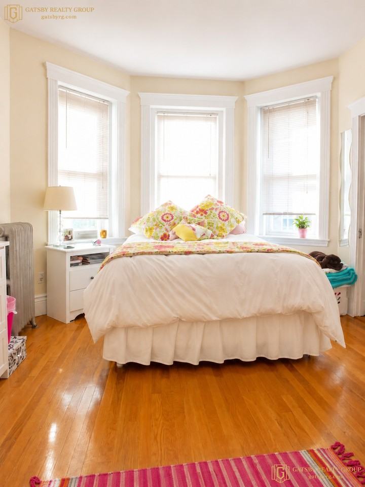 183 Strathmore Rd #3 - Photo 5 of 12