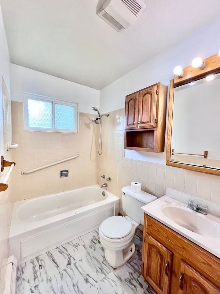 1406 S Douglas Ave - Photo 6 of 10