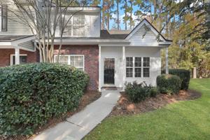featured image of 230 North Cir