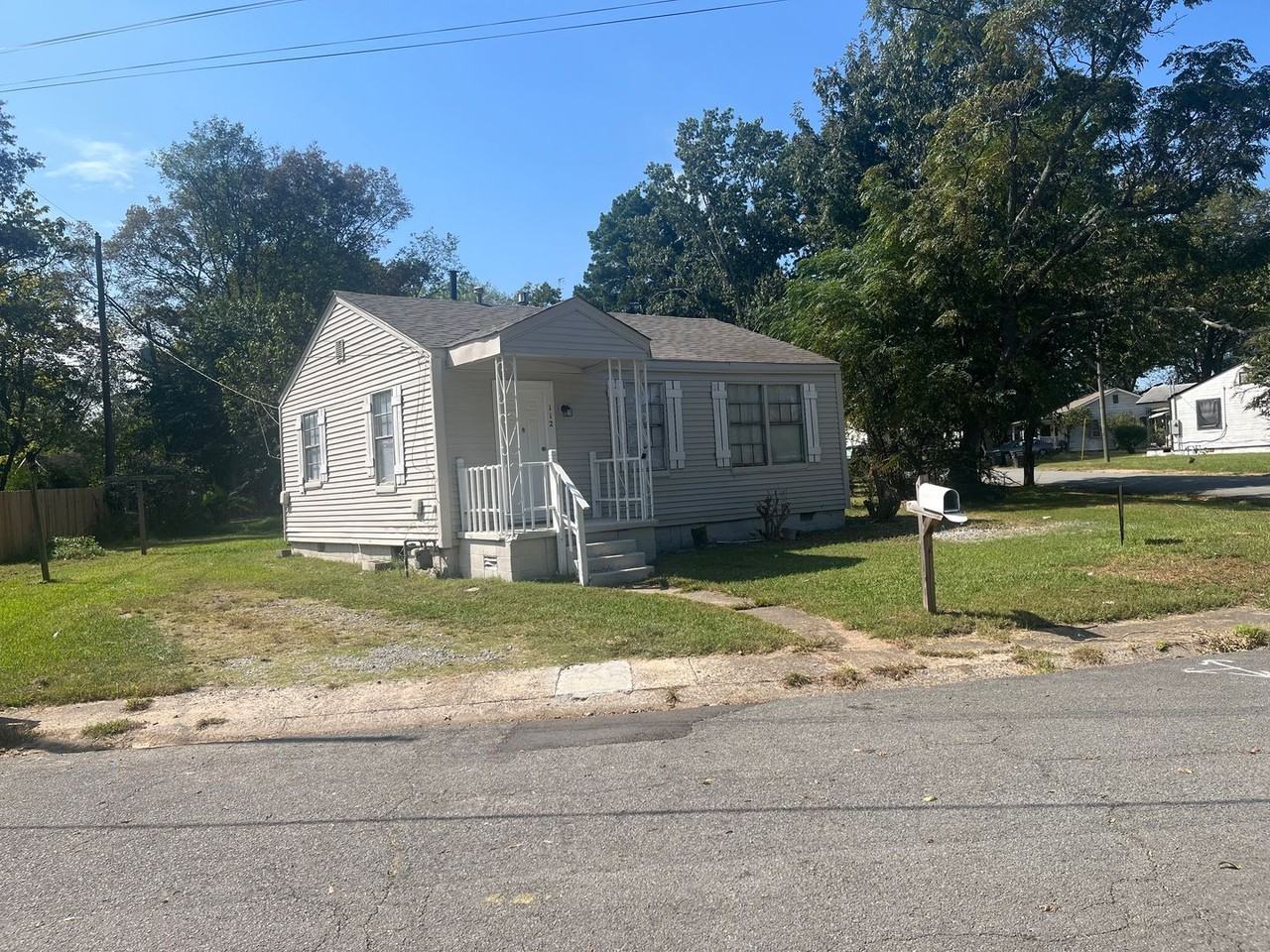 112 Union St - Photo 2 of 10