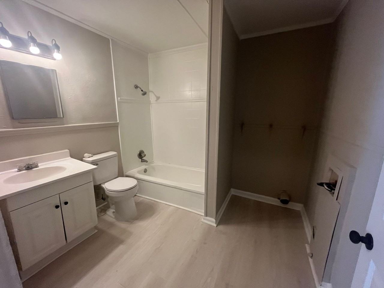 112 Union St - Photo 7 of 10