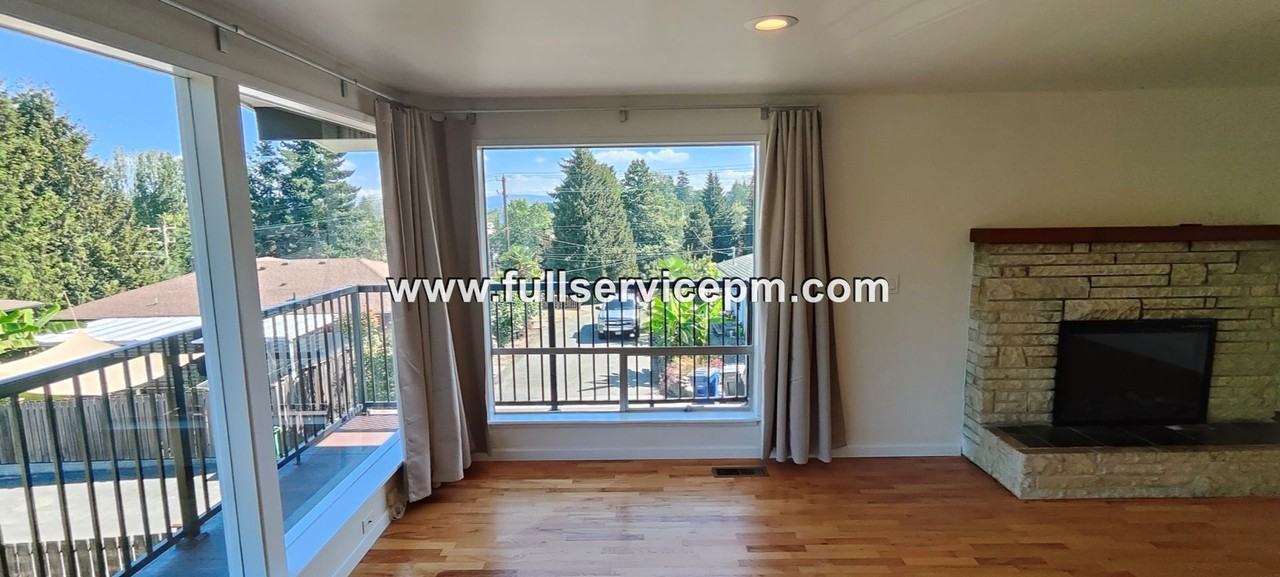 10447 8th Ave S - Photo 3 of 43