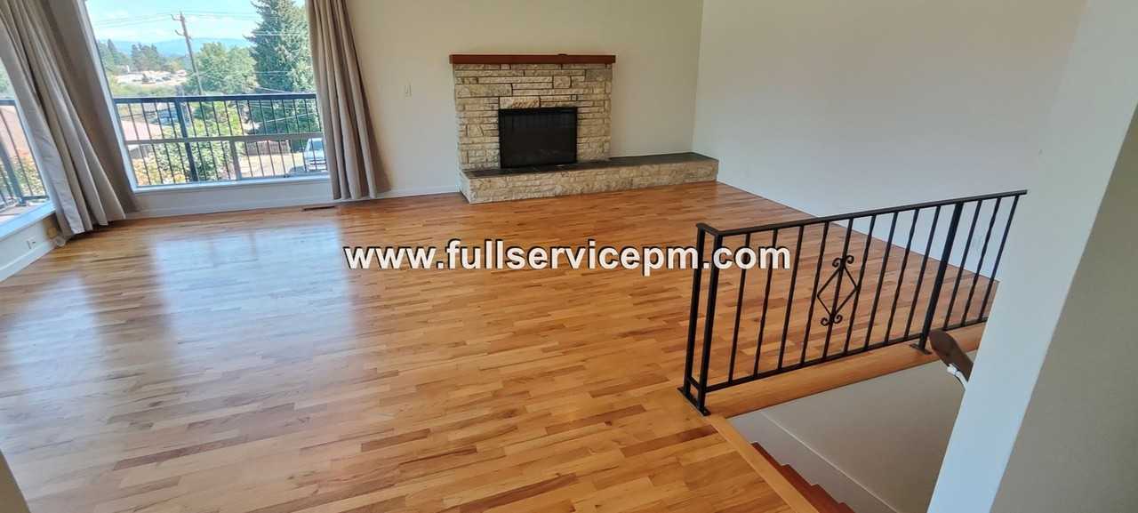 10447 8th Ave S - Photo 4 of 43