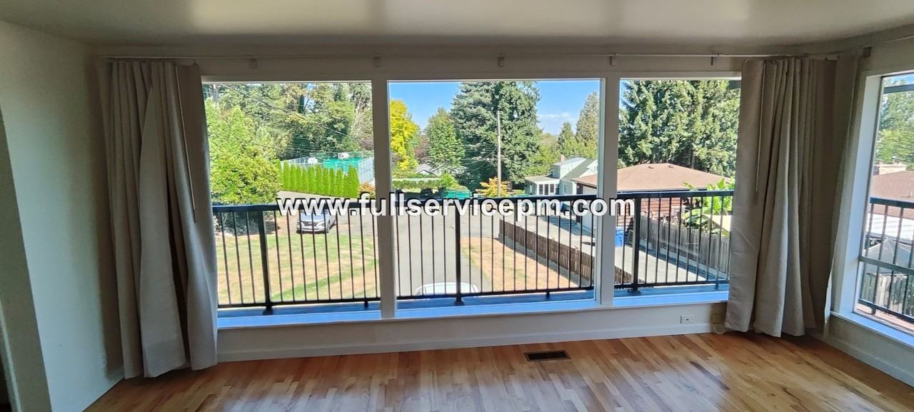 10447 8th Ave S - Photo 5 of 43