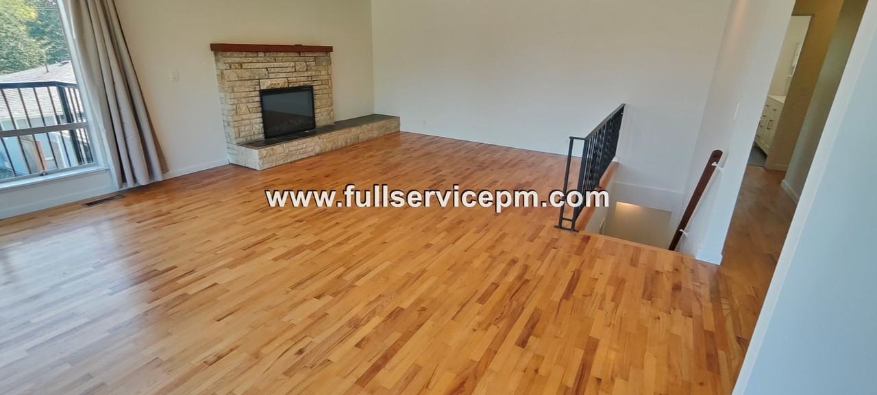 10447 8th Ave S - Photo 6 of 43