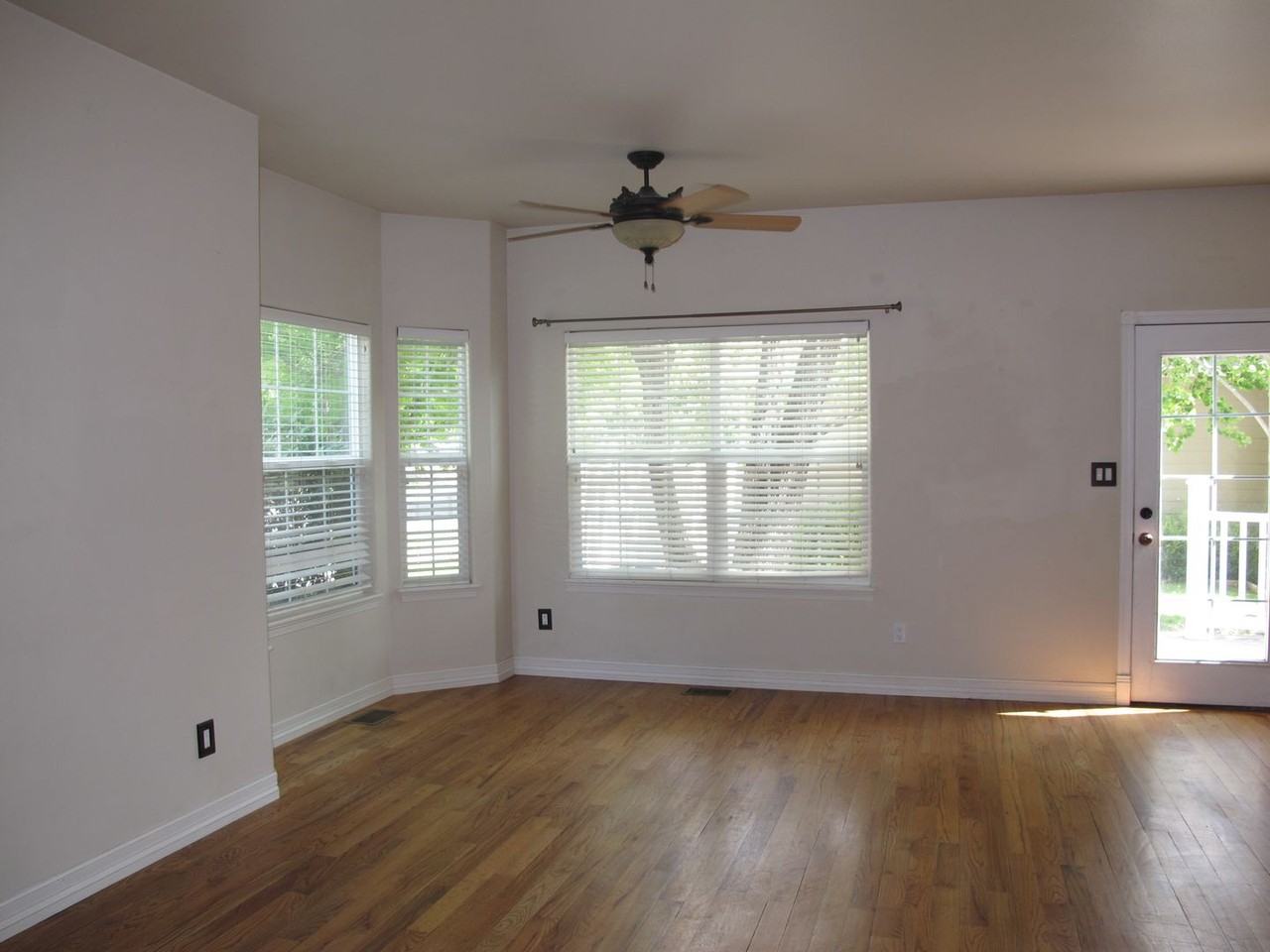 846 N 7th St - Photo 4 of 33