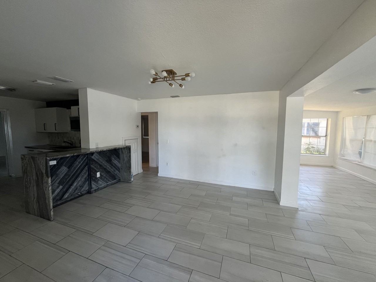 43 Alamanda Dr - Photo 3 of 11