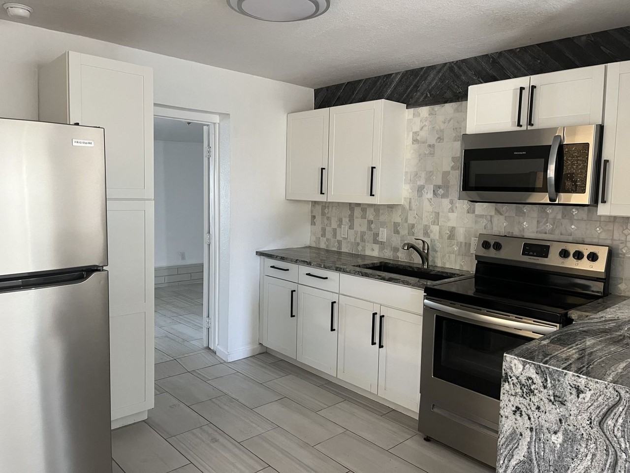43 Alamanda Dr - Photo 6 of 11