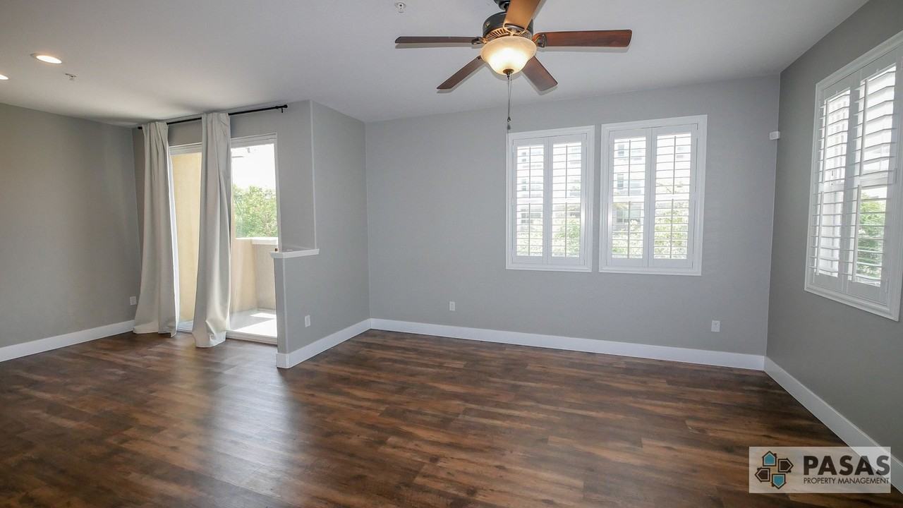 8744 Concourse Ct - Photo 7 of 36