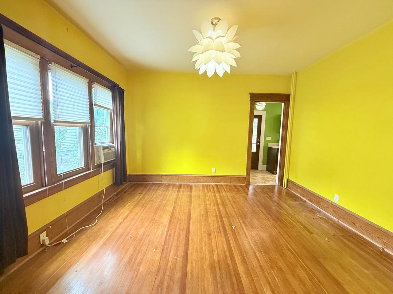 906 N Evans St - Photo 7 of 20