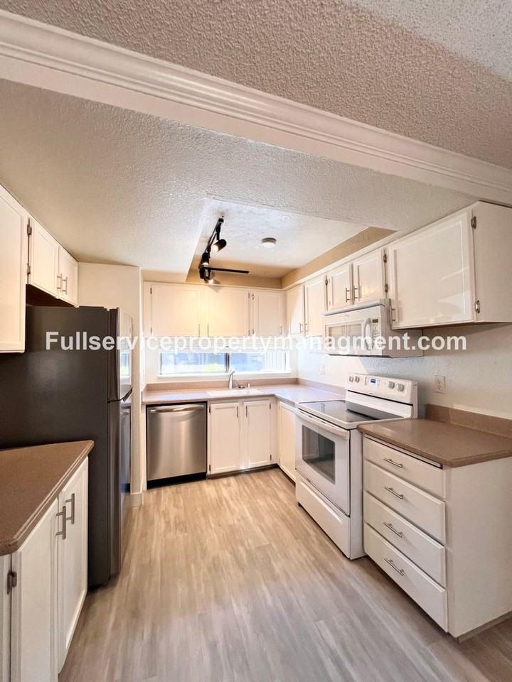 4135 145th Ave Ne - Photo 6 of 19