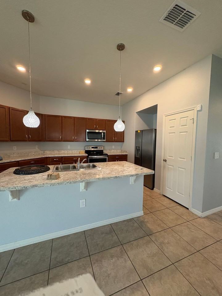 4751 Maplewild Ln - Photo 5 of 21