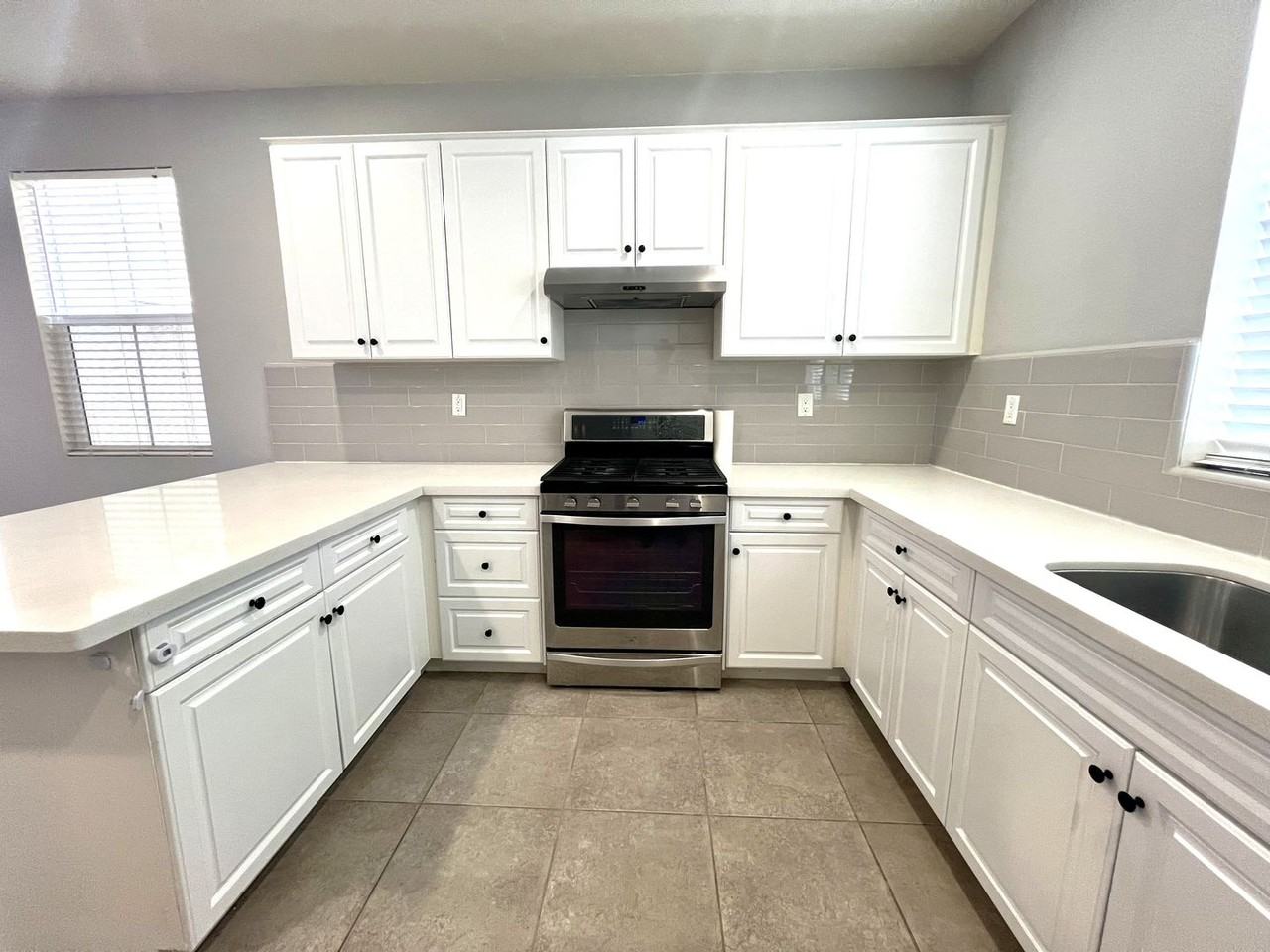 6072 Snapdragon St - Photo 5 of 37