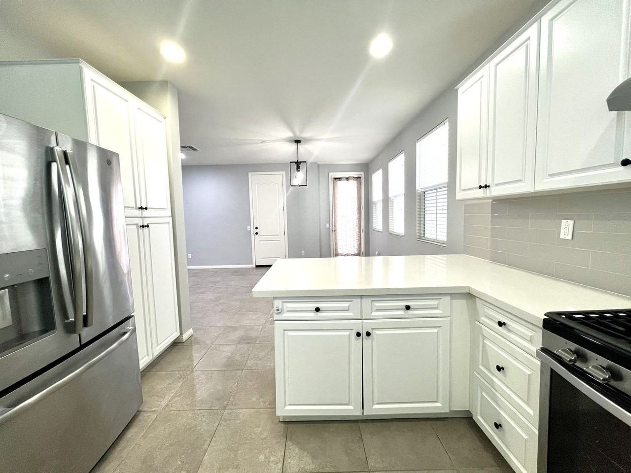 6072 Snapdragon St - Photo 7 of 37
