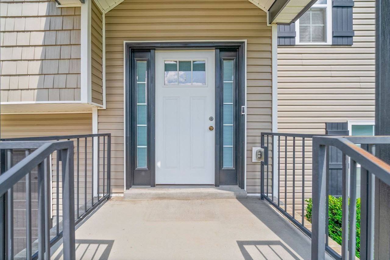 169 Bonnell Dr - Photo 3 of 35